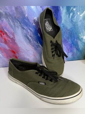 Vans Lo Pro Olive Green & Black Sneakers Tennis Shoes 7 Men 8.5 Women Unisex